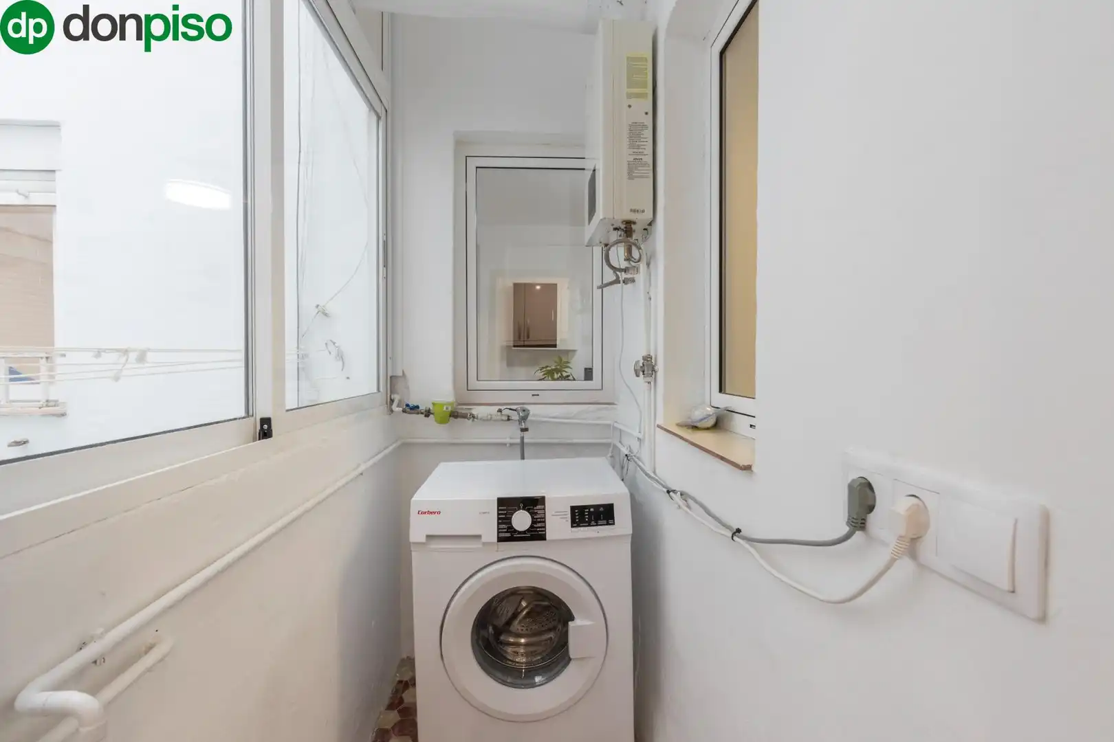 Bathroom of Flat for sale in Granada  with Furnished