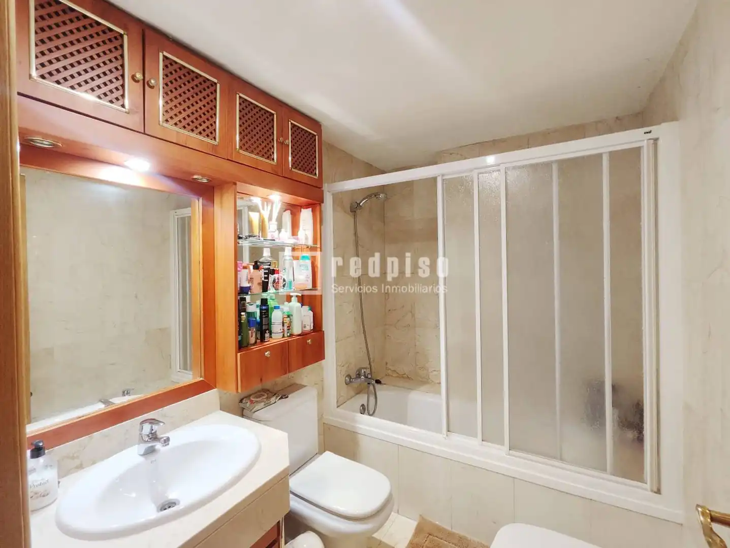Badezimmer von Wohnung zur Miete in Madrid mit Heizung, Privatgarten und Schwimmbad
