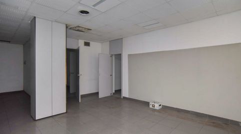 Solvia Inmobiliaria  Locales Manlleu, imatge 3