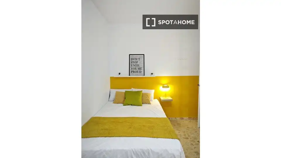 Habitación de Piso de alquiler en Cartagena con Aire acondicionado, Calefacción y Amueblado