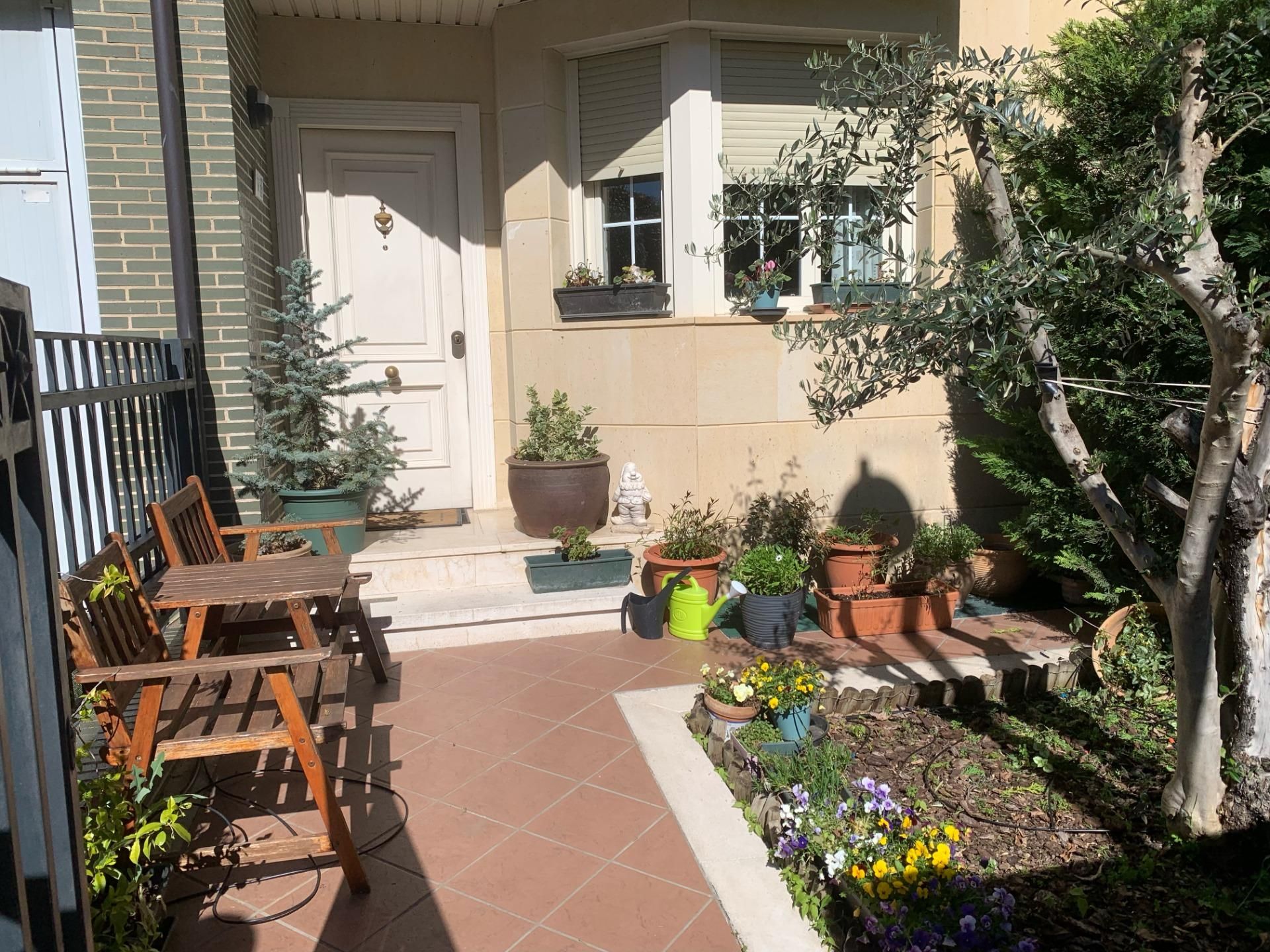 Terrassa de Casa adosada en venda en Valladolid Capital amb Aire condicionat, Calefacció i Jardí privat