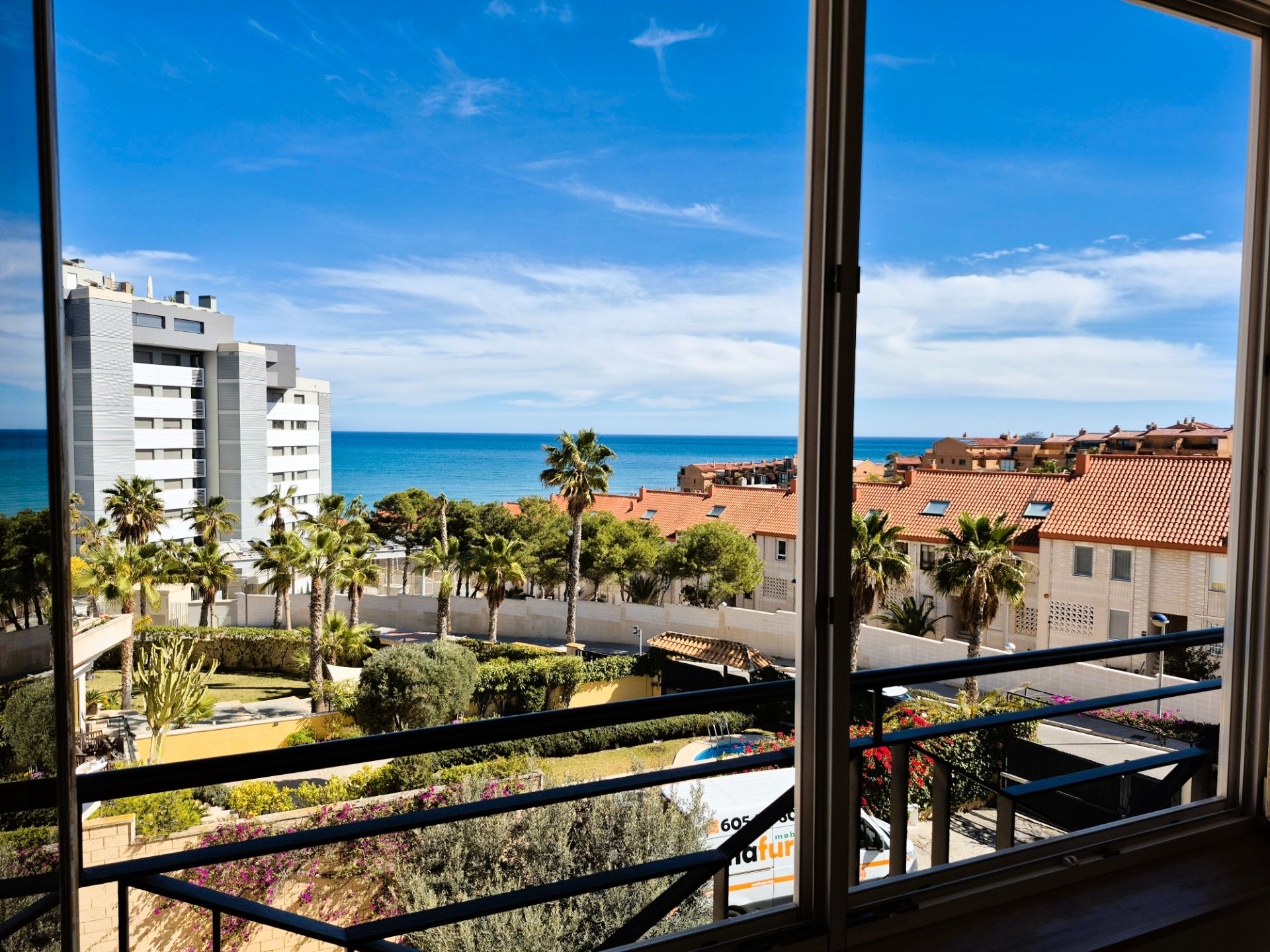 Vista exterior de Casa o xalet de lloguer en Alicante / Alacant amb Aire condicionat, Calefacció i Jardí privat