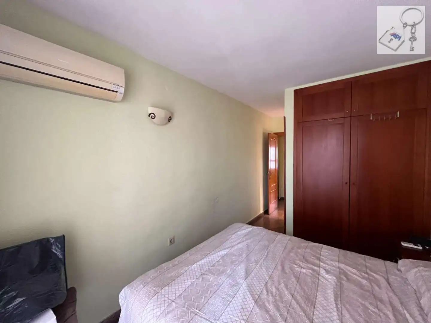 Dormitori de Apartament en venda en Torrevieja amb Aire condicionat, Terrassa i Moblat