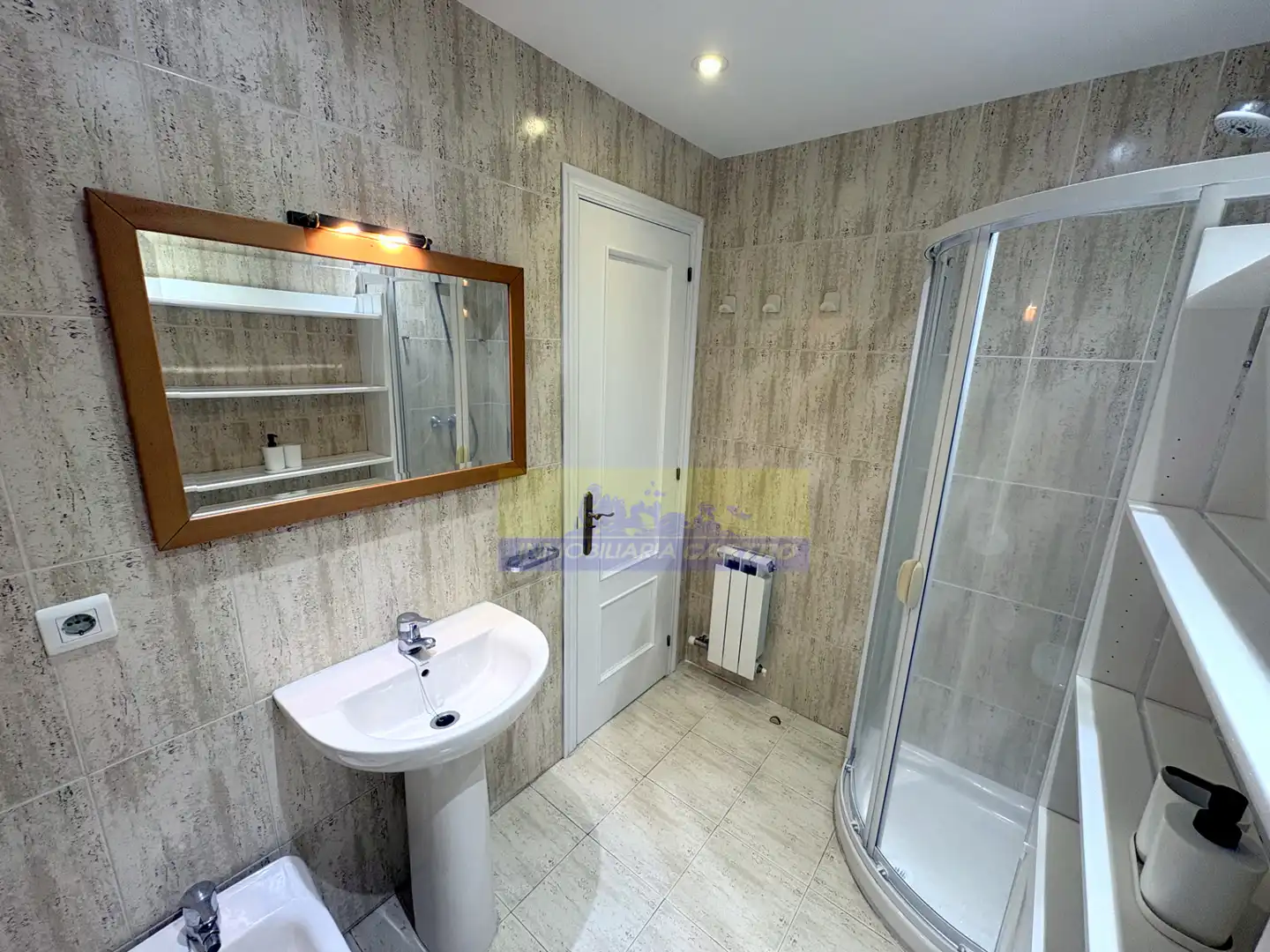 Baño de Piso de alquiler en Castro-Urdiales con Amueblado