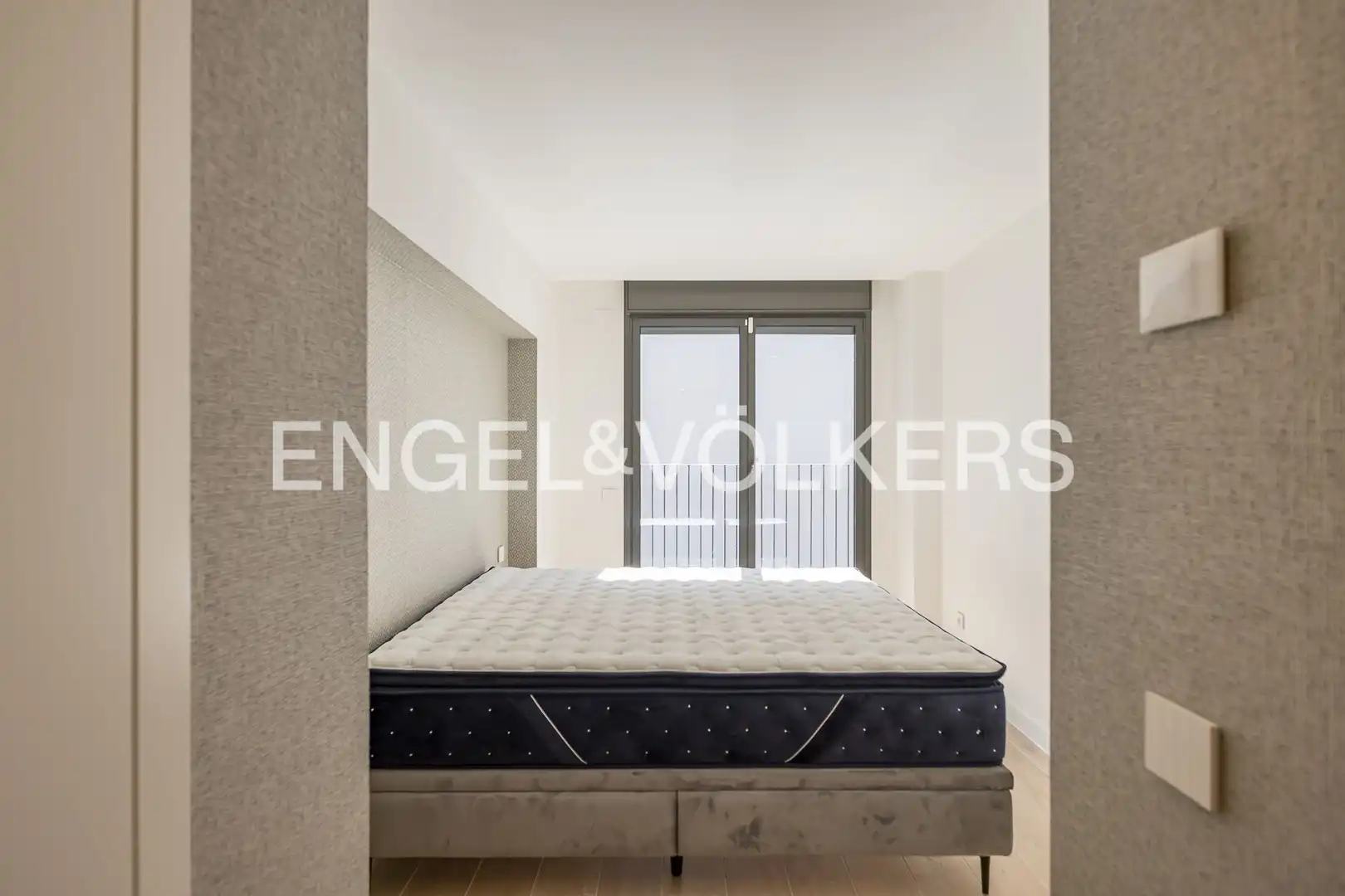 Habitación de Piso en venta en Madrid con Aire acondicionado, Calefacción y Jardín privado