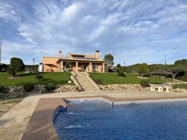 Casa con piscina in vendita a Agullent