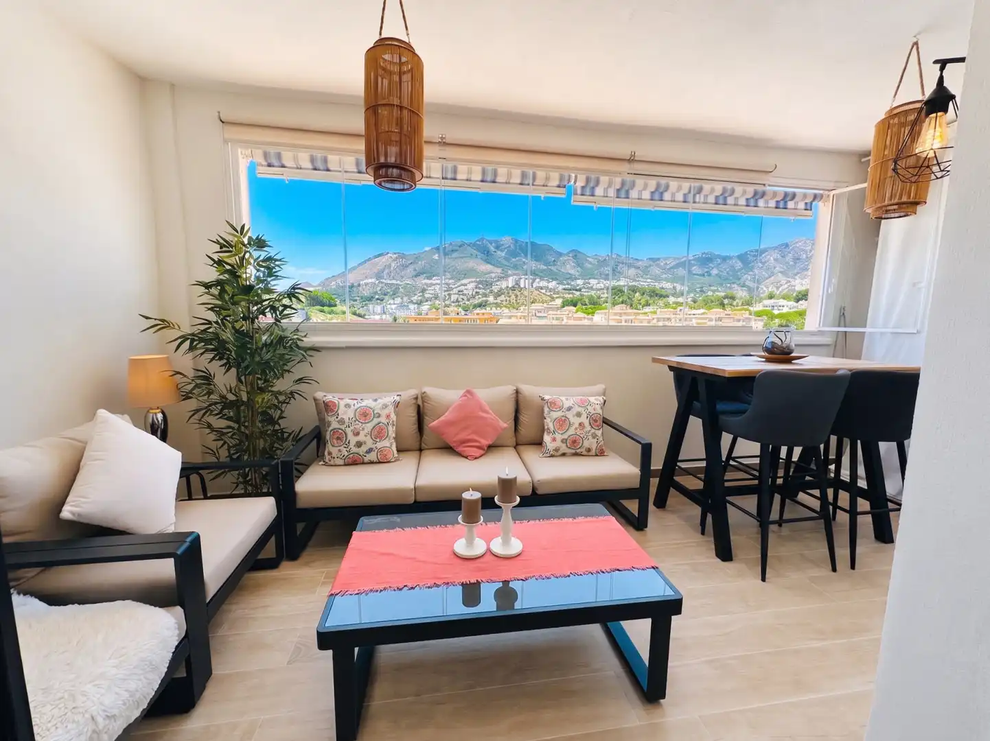 Terraza de Apartamento en venta en Torrequebrada