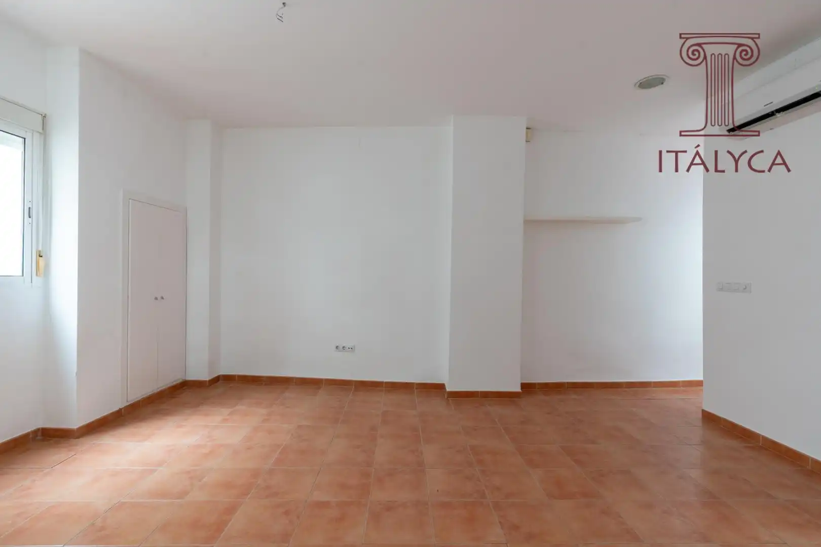 Wohnung zum Verkauf in Sevilla mit Klimaanlage und Heizung