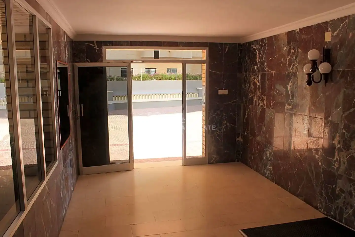 Apartamento de alquiler en Benicasim / Benicàssim con Terraza, Piscina y Piscina comunitaria