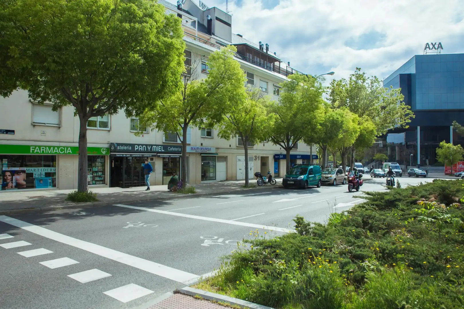 Außenansicht von Wohnung zur Miete in Madrid mit Klimaanlage, Heizung und Privatgarten
