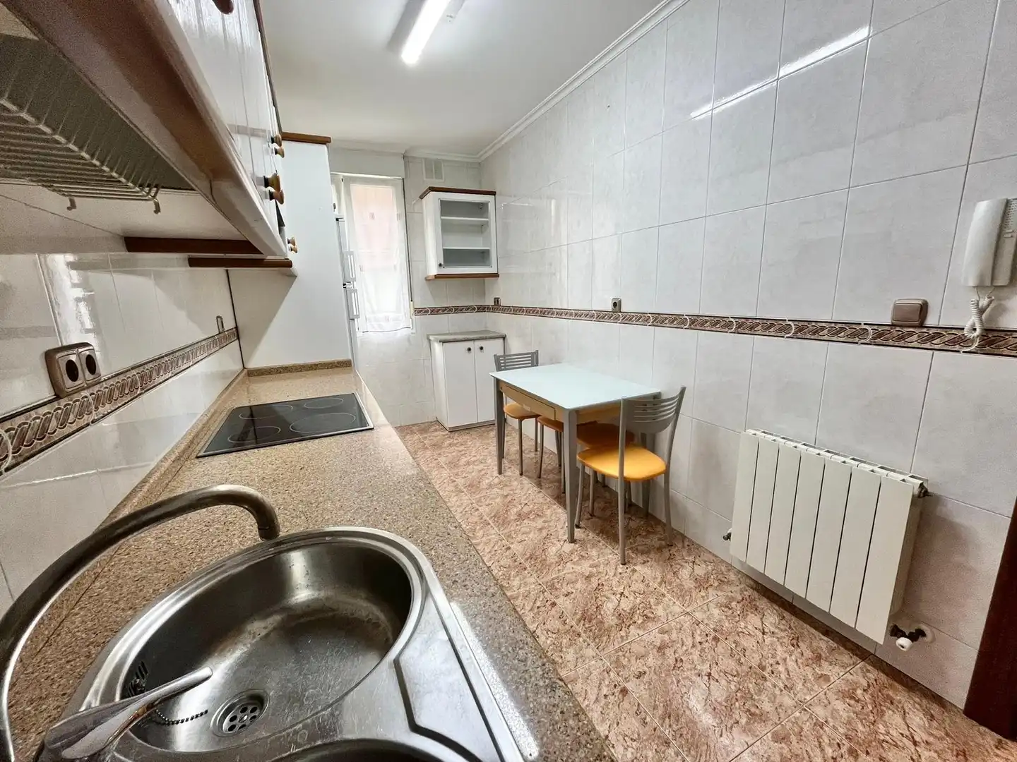 Cuina de Pis en venda en Bilbao  amb Calefacció, Moblat i Forn