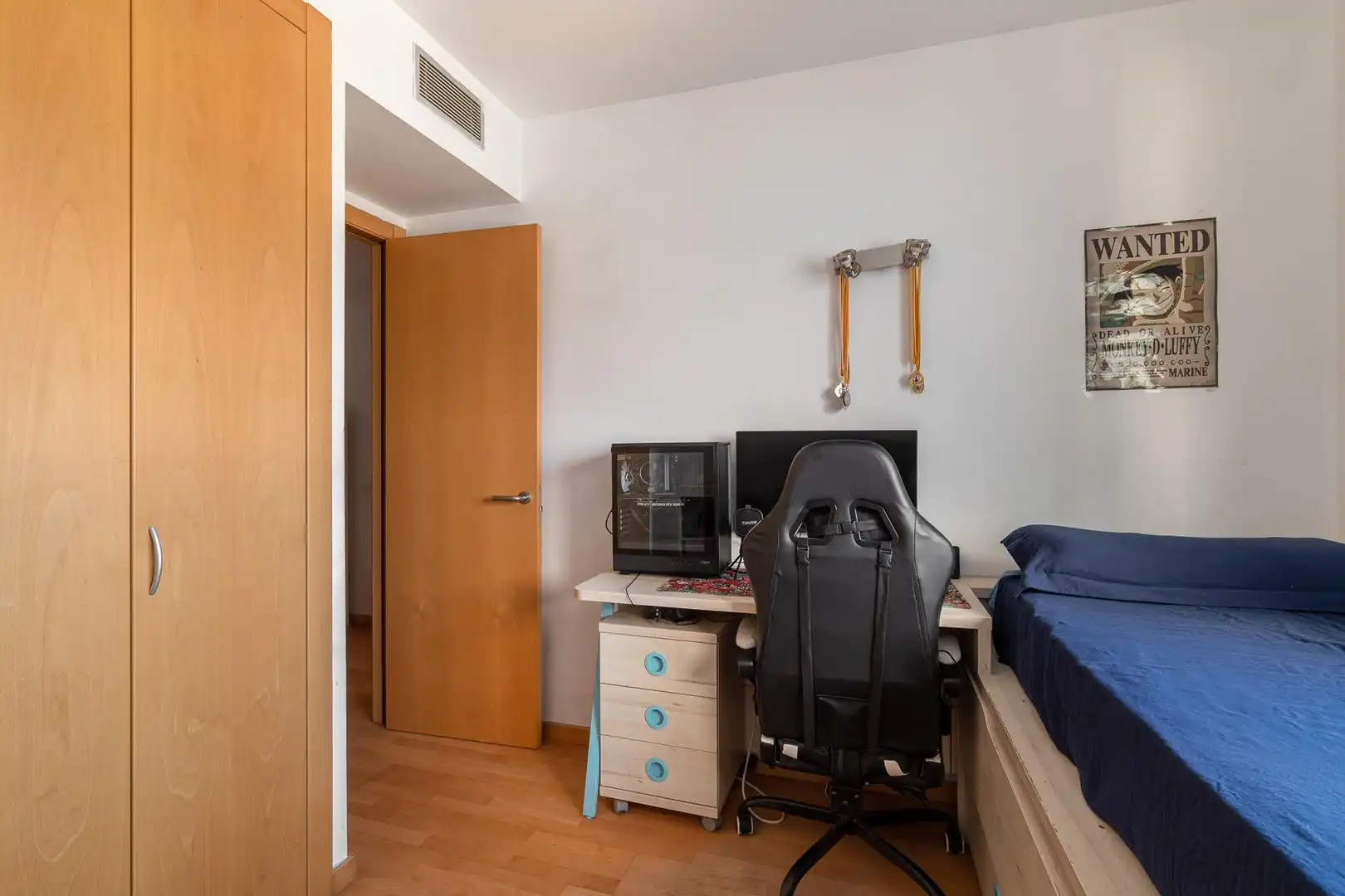 Habitación de Piso en venta en Viladecans con Aire acondicionado, Calefacción y Jardín privado