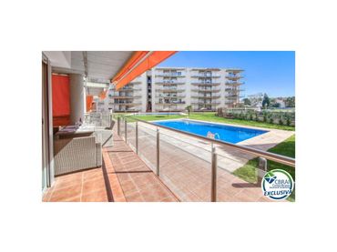 Appartement avec piscine à vendre à Carrer Cap Blanc 7