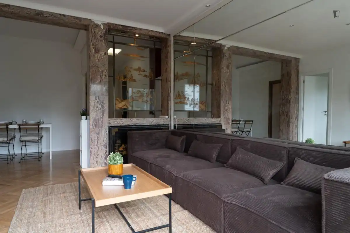 Wohnzimmer von Wohnungen zur untervermieten in Madrid mit Möbliert, Ofen und Waschmaschine