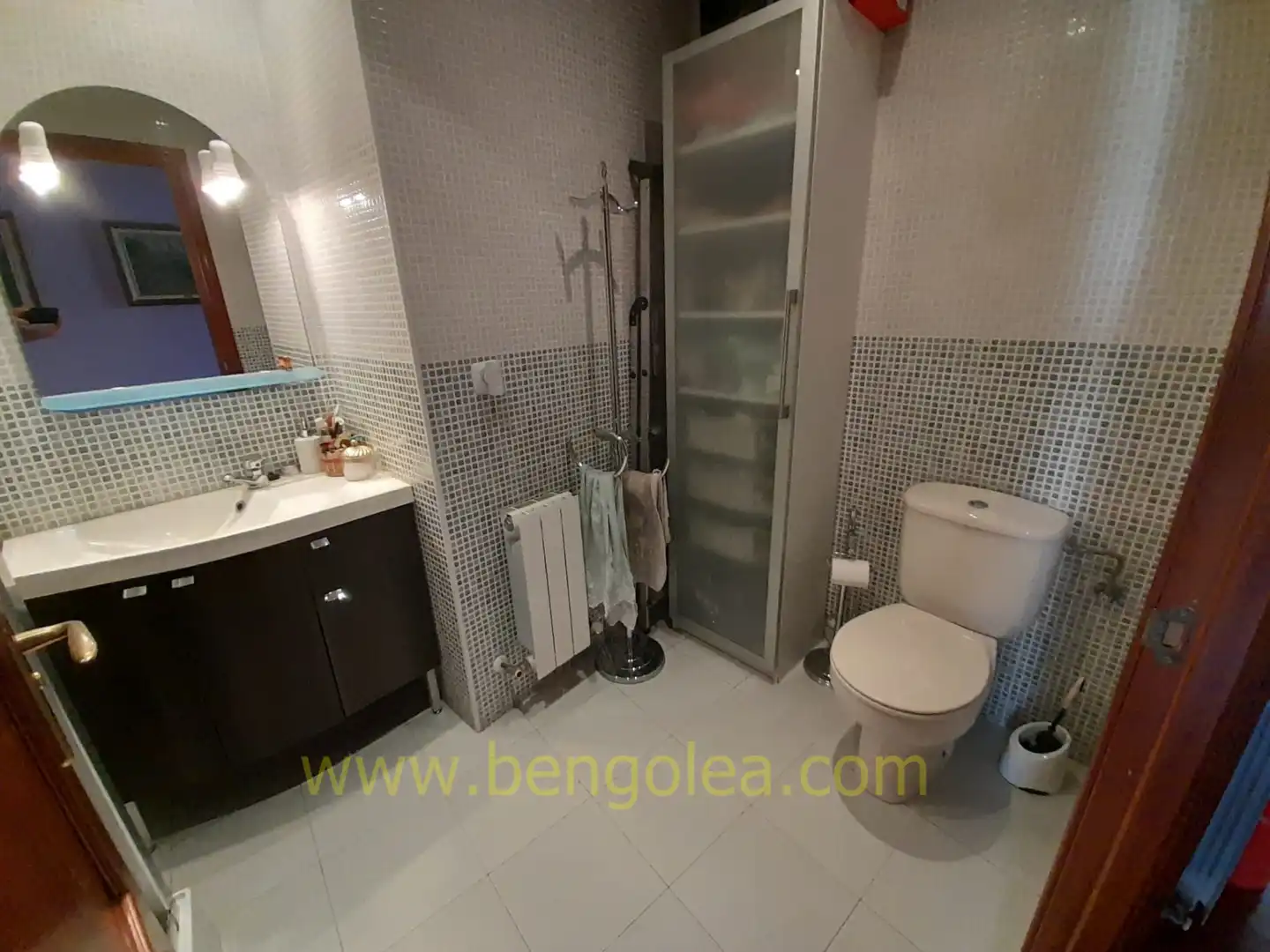 Badezimmer von Wohnung zum Verkauf in Barakaldo  mit Heizung, Abstellraum und Balkon