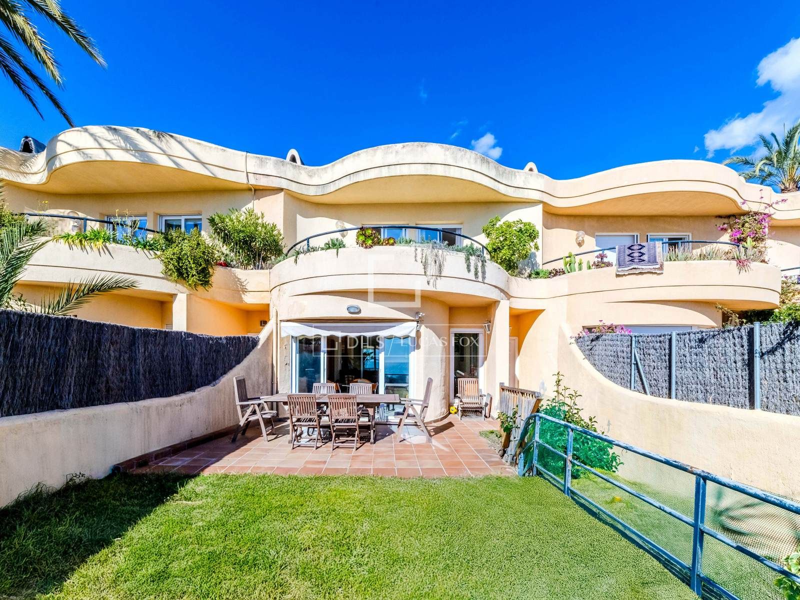 Jardí de Casa o xalet en venda en Sitges amb Aire condicionat, Calefacció i Jardí privat