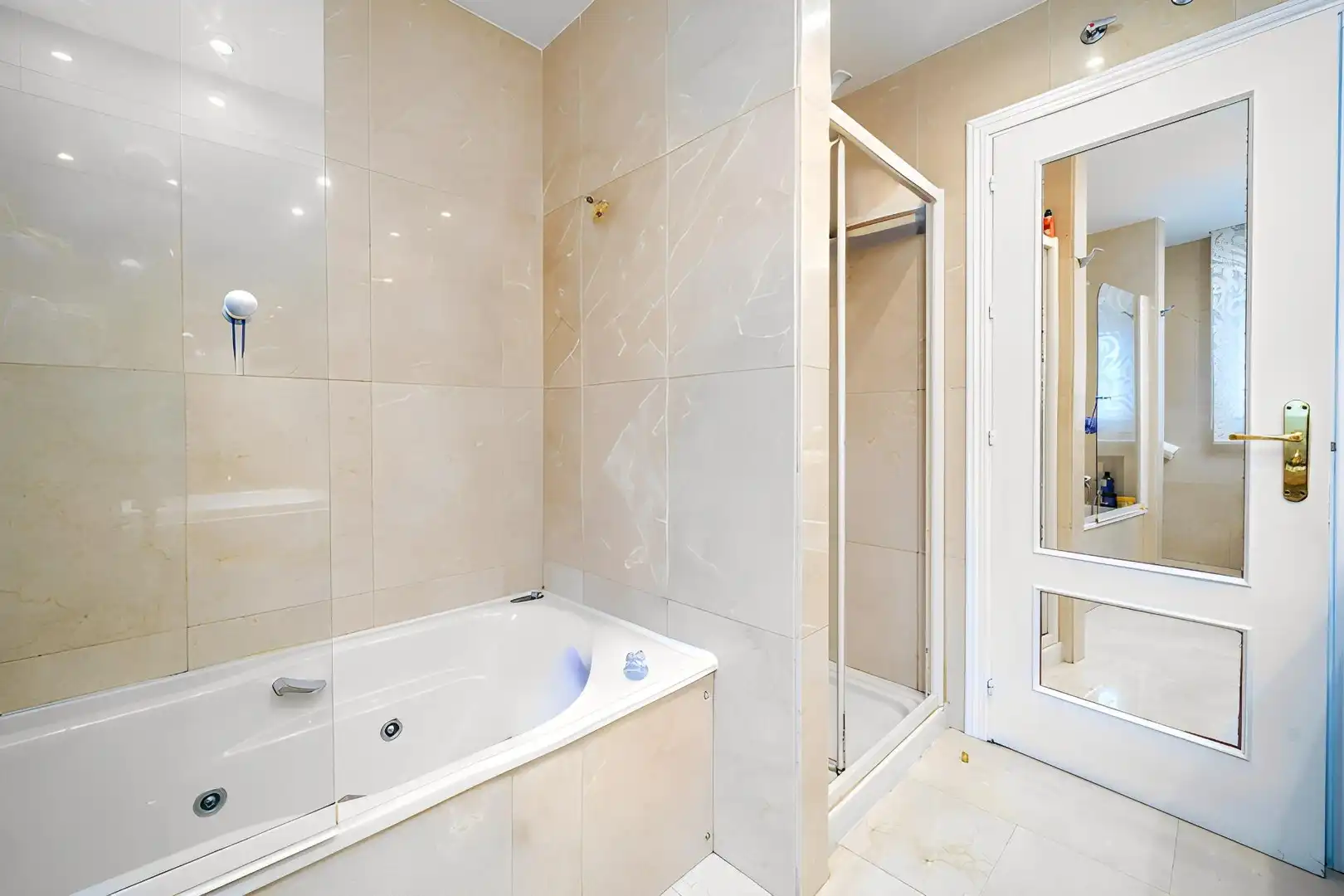 Baño de Casa o chalet de alquiler en Pozuelo de Alarcón con Calefacción, Jardín privado y Terraza