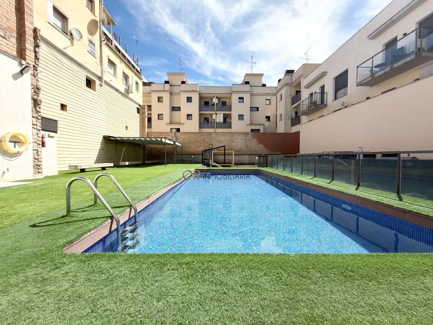 Piscina de Pis en venda en Vilafranca del Penedès amb Aire condicionat, Calefacció i Parquet