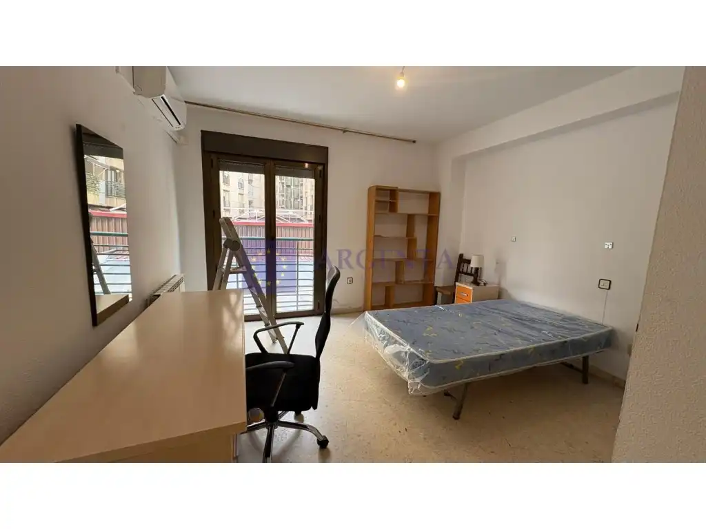 Habitación de Piso en venta en Cáceres con Aire acondicionado y Amueblado