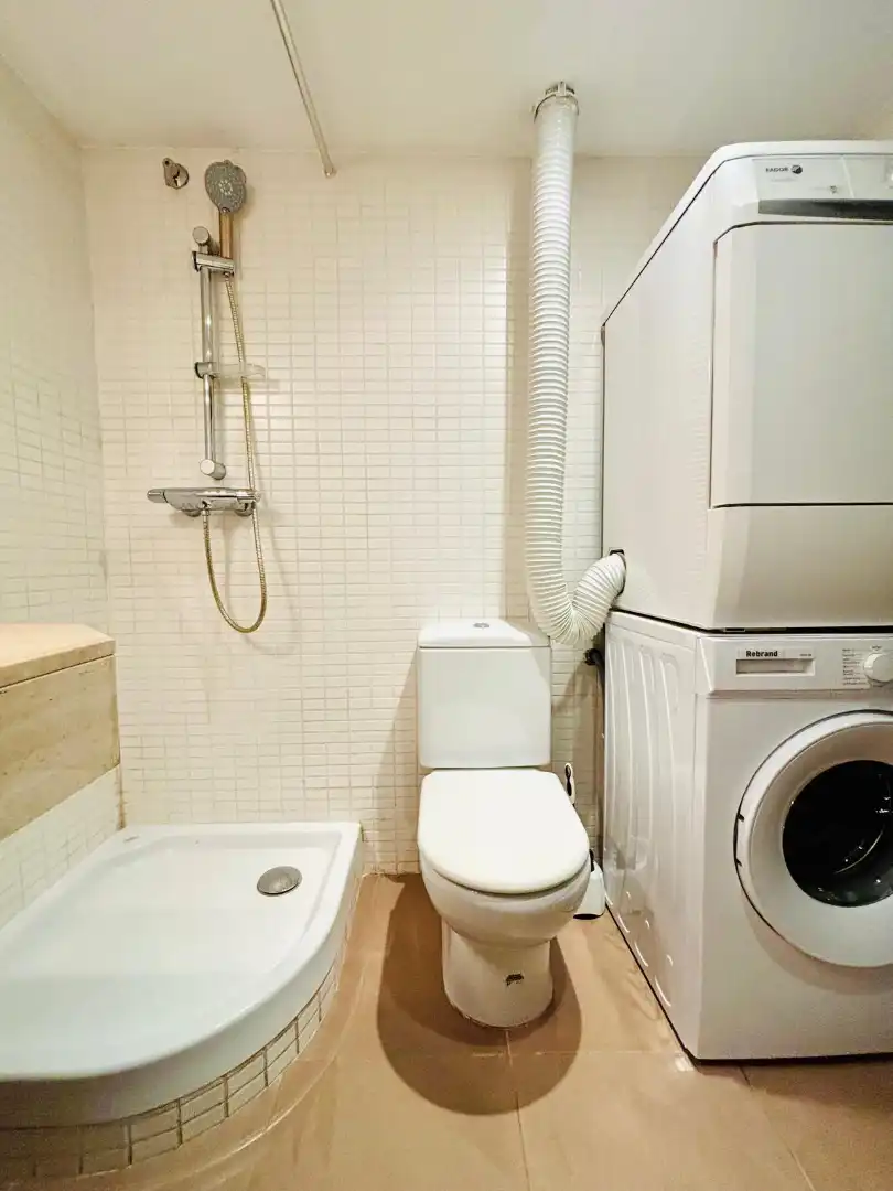 Bathroom of Duplexes for sale in Girona  with Air Conditioner, Heating and Parquet flooring
