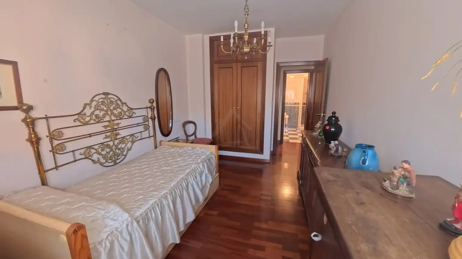 Habitación de Piso en venta en  Logroño con Calefacción, Parquet y Terraza