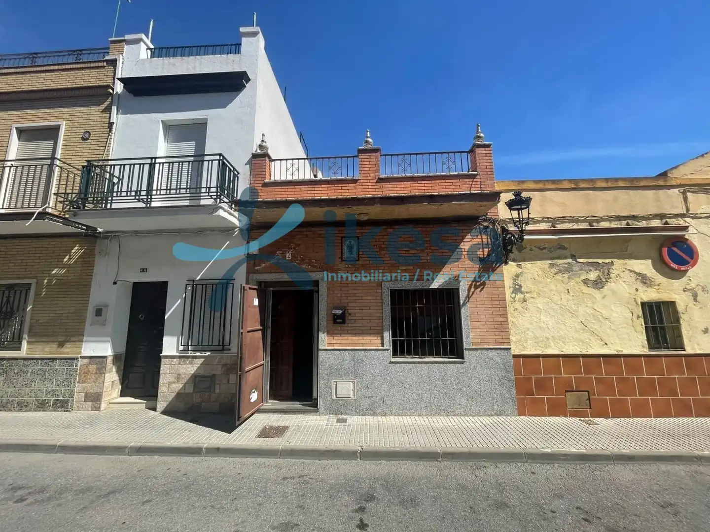 Adossat en venda a La Algaba