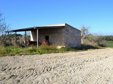 Country house for sale in Llubí