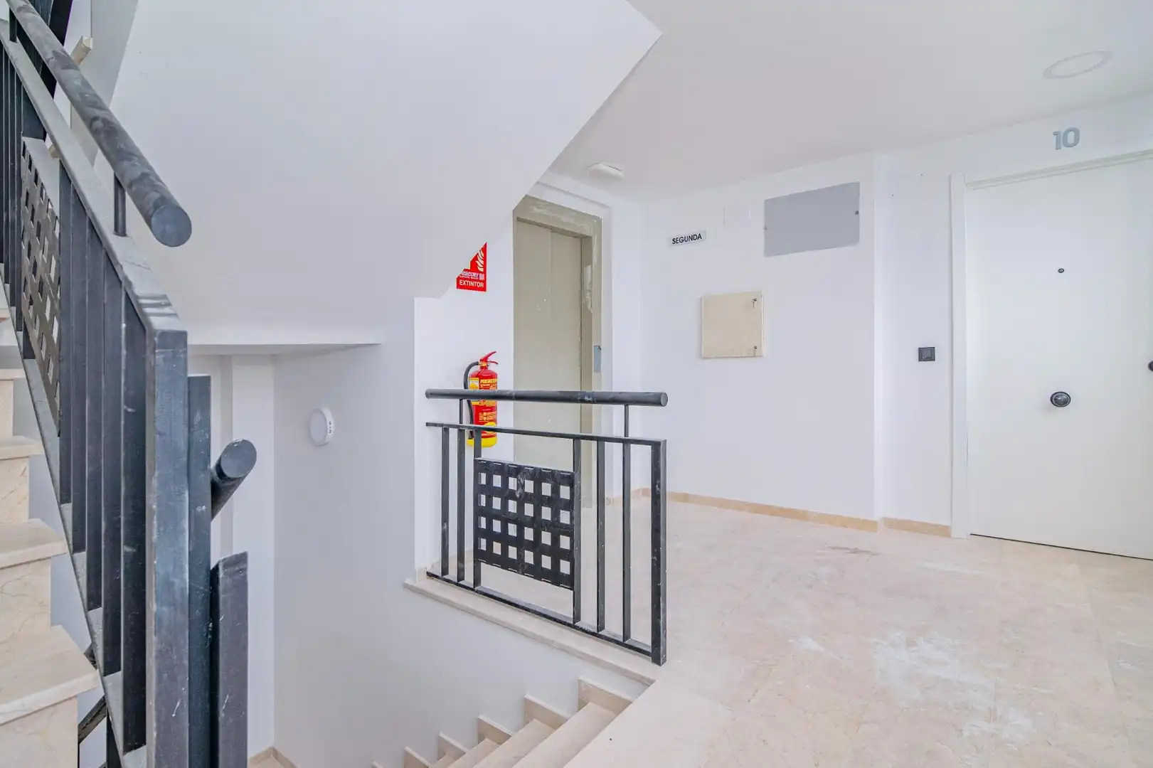 Piso en venta en Pinos Genil con Aire acondicionado, Calefacción y Terraza