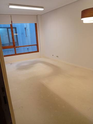 Oficina en Alquiler en Juan Bautista Zabala Kalea en Centro - Puerto Viejo