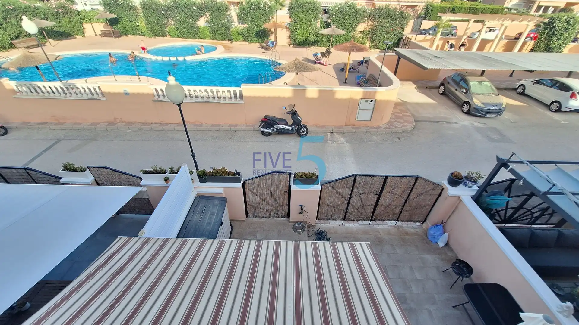 Terrasse von Maisonette zum Verkauf in Santa Pola mit Terrasse, Abstellraum und Schwimmbad