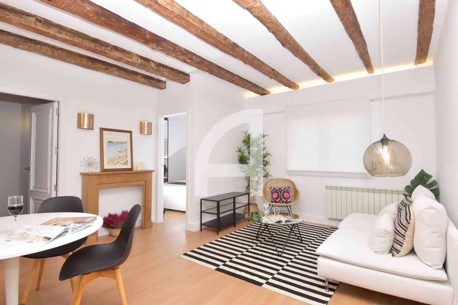 Living room of Flat to rent in  Madrid Capital  with Air Conditioner, Heating and Furnished