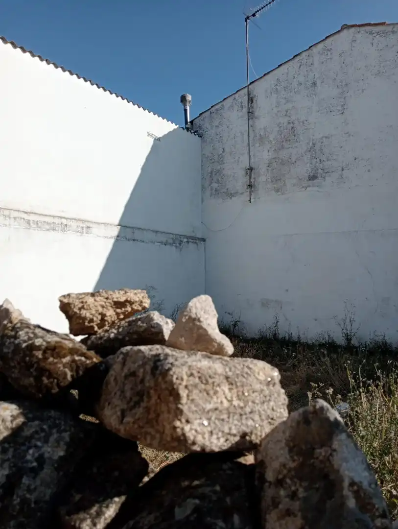 Vista exterior de Casa o xalet en venda en Albalá amb Aire condicionat