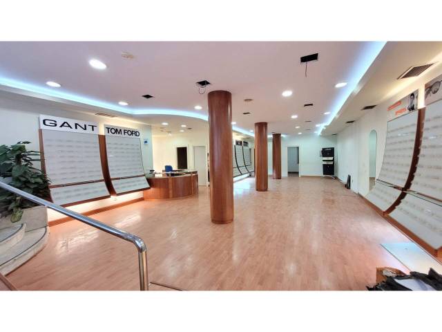 Local comercial en Venta en Calle Cardenal Gardoqui en Ensanche - Moyua - Diputación