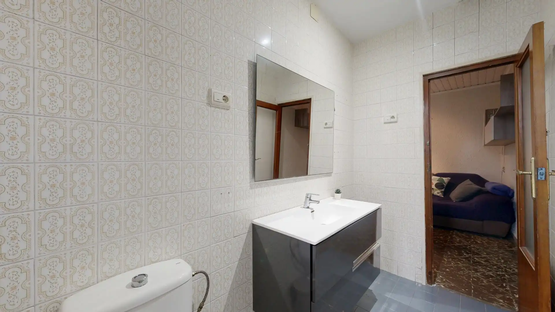 Baño de Piso en venta en Torrent con Jardín privado, Terraza y Trastero