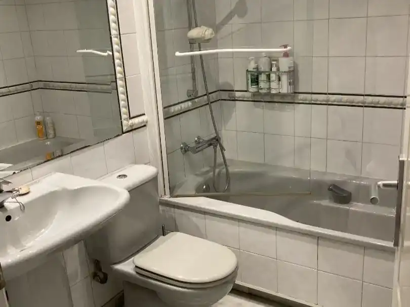 Baño de Dúplex en venta en Granada con Aire acondicionado, Parquet y Piscina