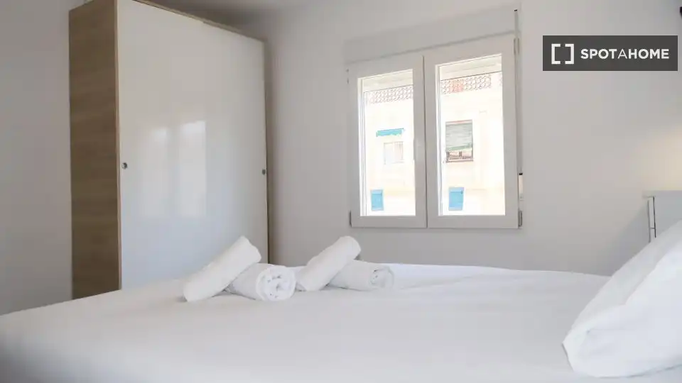 Bedroom of Flat for rent in Valencia  with Air Conditioner, Heating and Furnished