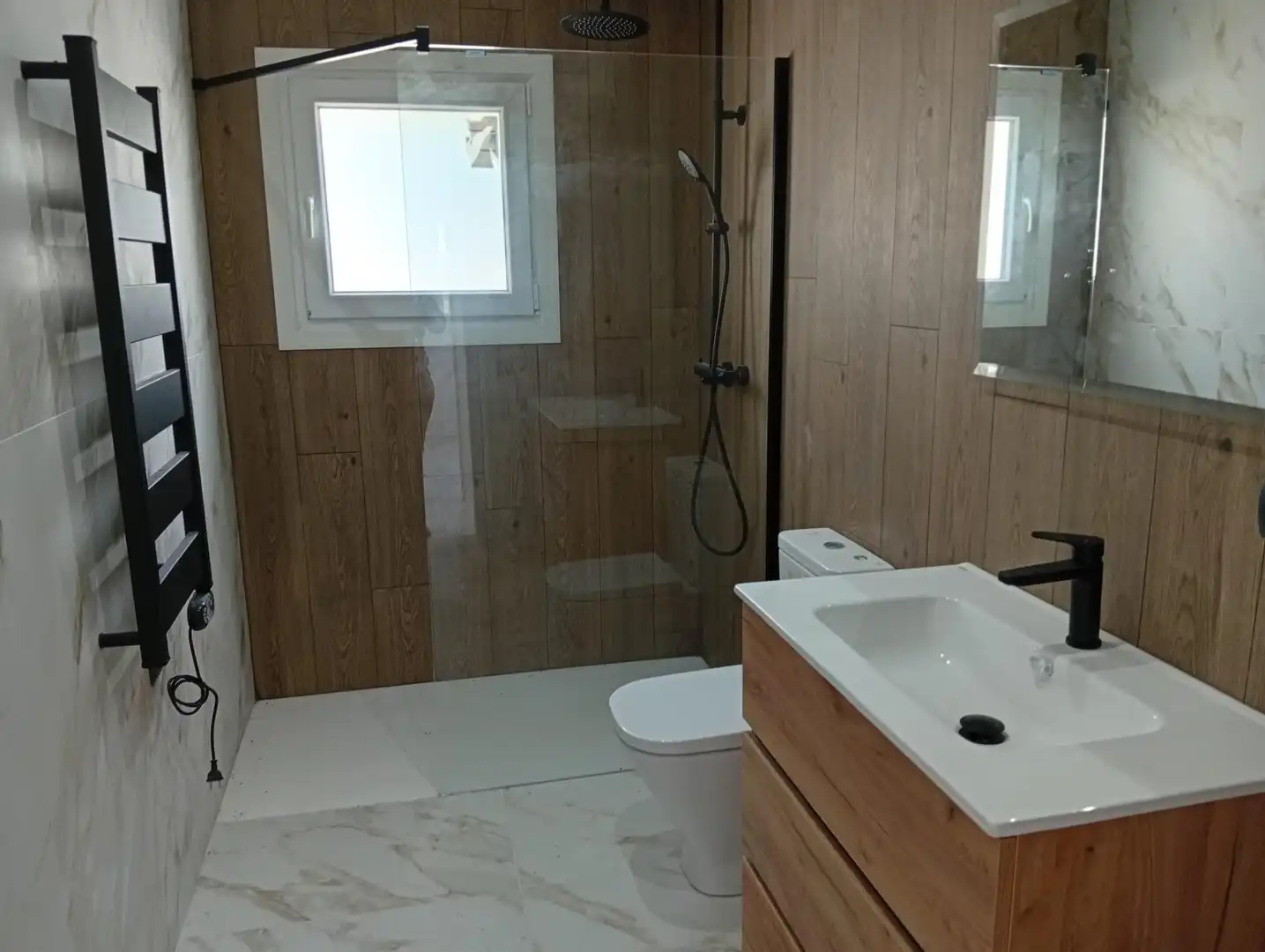 Bathroom of Country homes for sale in Tortosa  with Air Conditioner, Private garden and Storage room
