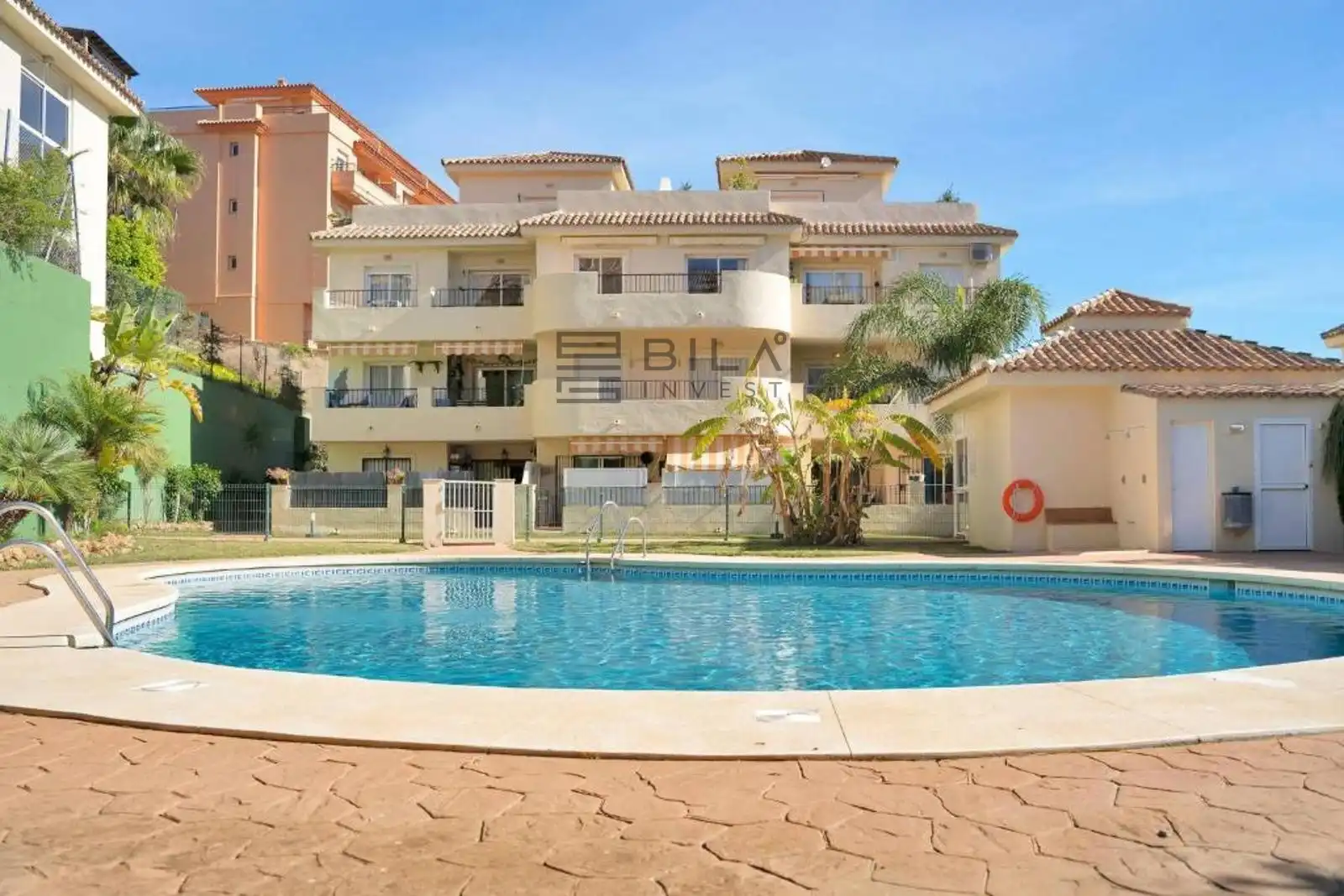 Vista exterior de Pis en venda en Mijas amb Aire condicionat, Terrassa i Piscina