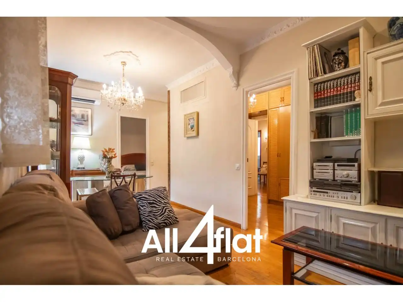 Flat with terrace for sale in Calle Mallorca, imagen 2