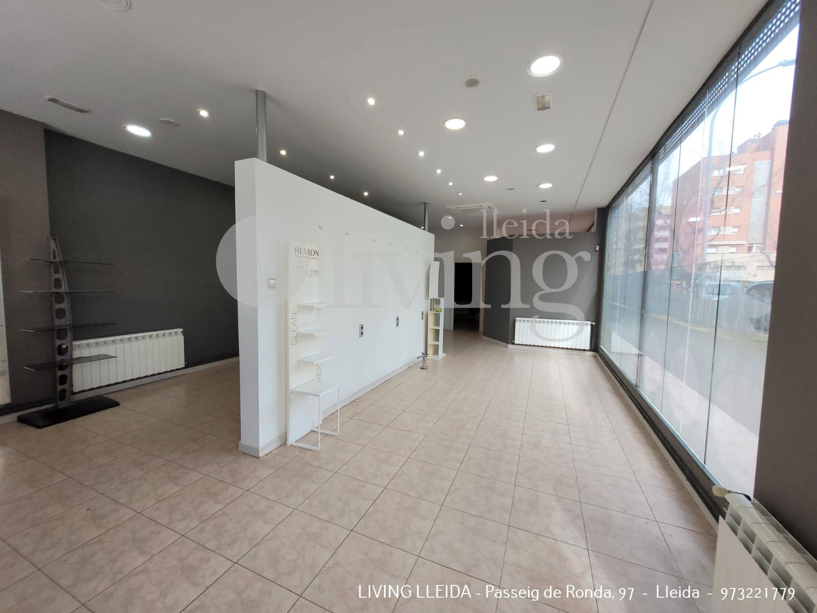 Premises to rent in  Lleida Capital  with Air Conditioner, Heating and Furnished