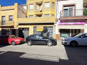 Local commercial à vendre à Coria del Río