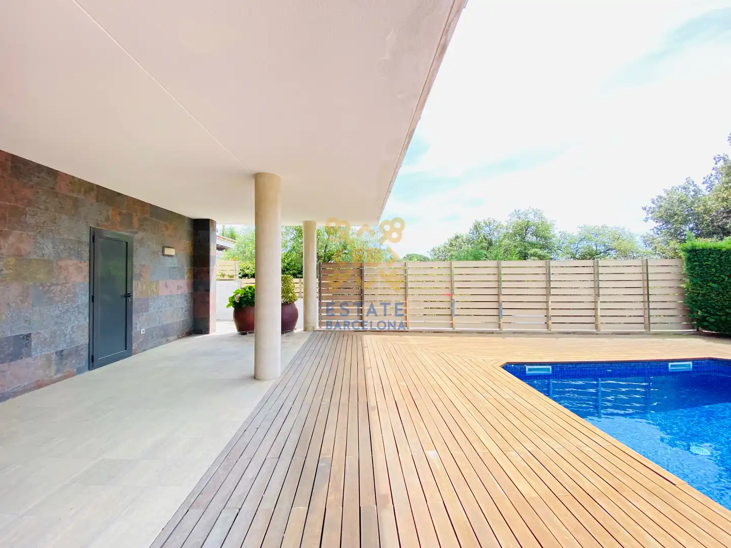 Casa amb piscina en venda a Carrer Noruega, imagen 3