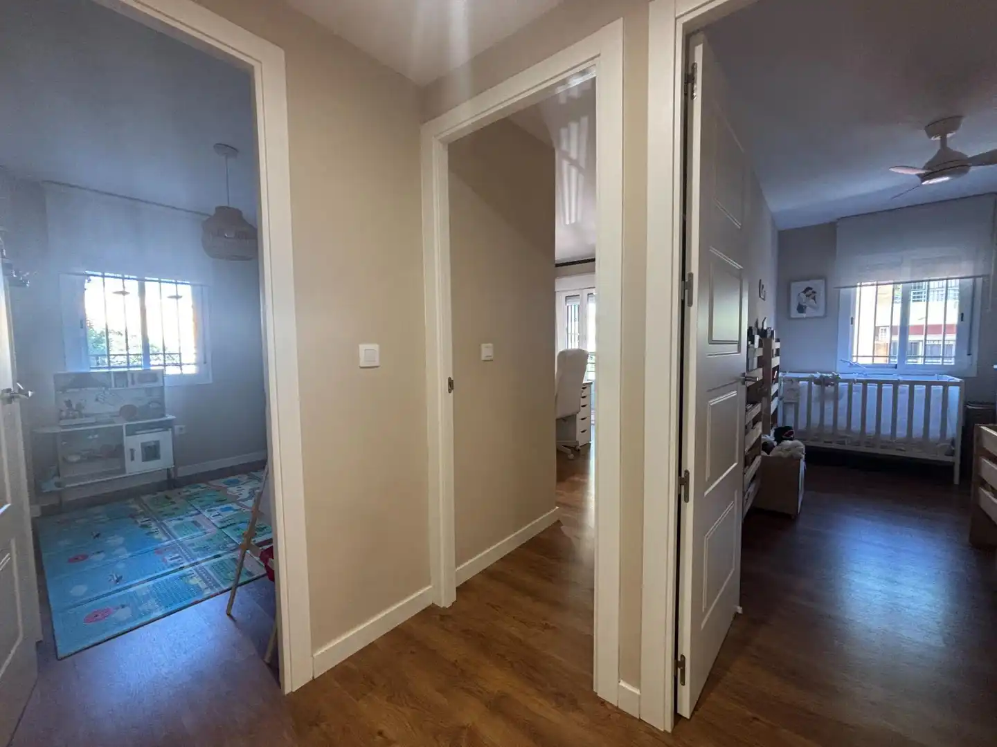 Wohnung zum Verkauf in Sevilla mit Klimaanlage, Heizung und Terrasse