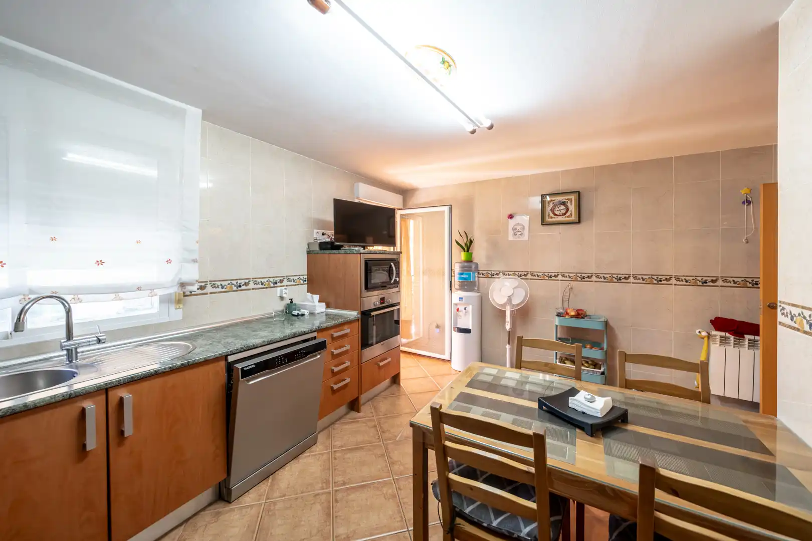 Cocina de Casa o chalet en venta en Chiloeches con Aire acondicionado, Calefacción y Jardín privado
