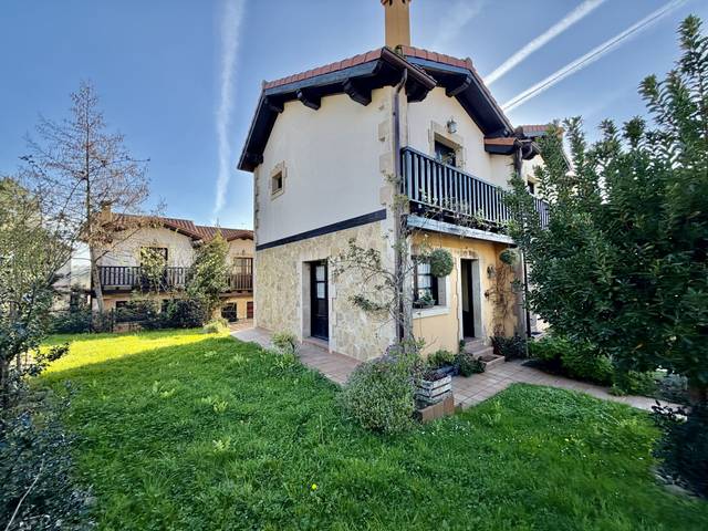 Casa adosada en Venta en Santillana del Mar - AVENIDA DE LE DORAT en Santillana del Mar