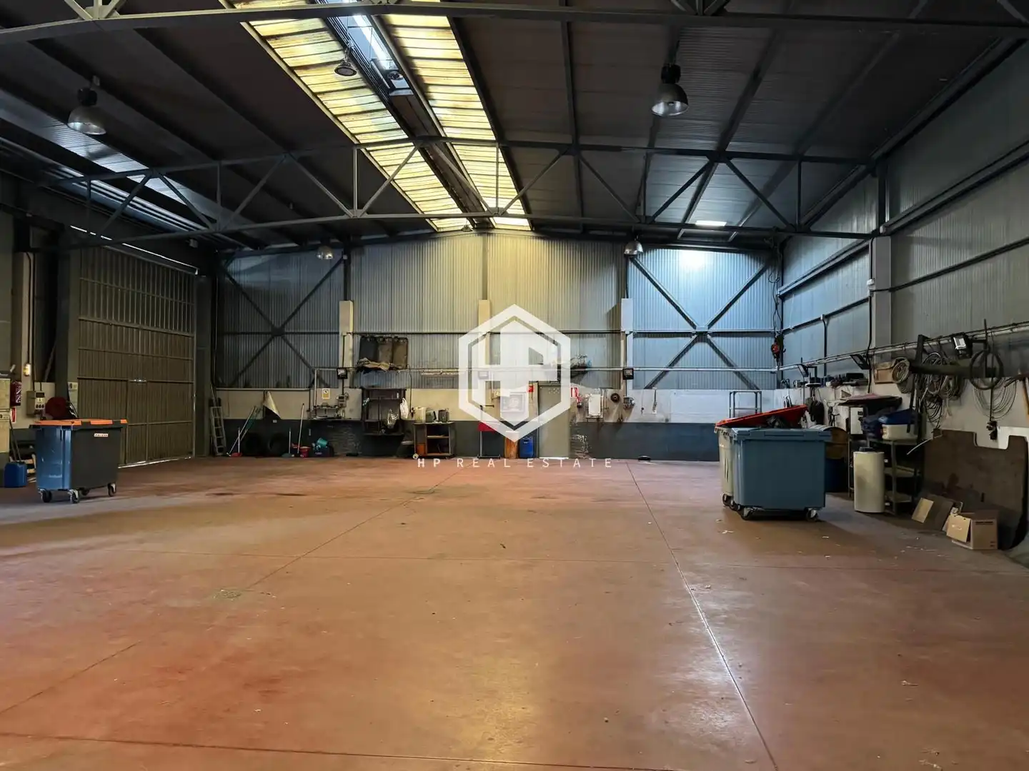 Nau industrial de lloguer en Madrid amb Calefacció i Alarma