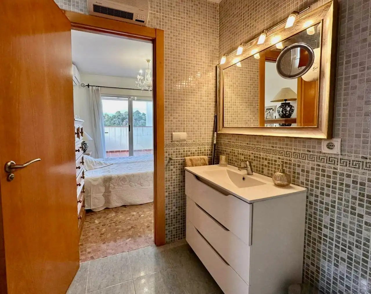 Bany de Casa o xalet en venda en L'Alfàs del Pi amb Aire condicionat, Jardí privat i Terrassa