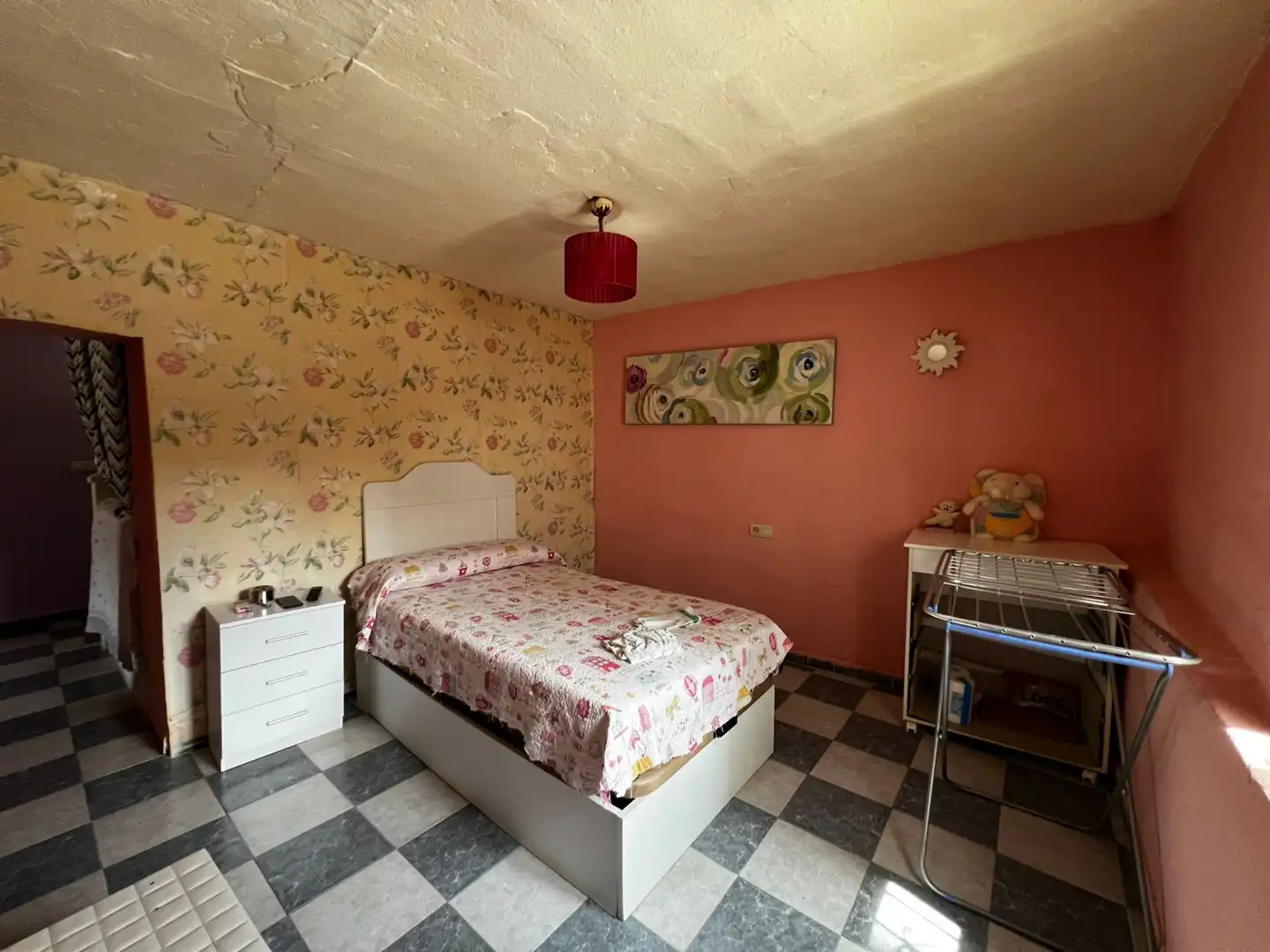 Habitación de Casa adosada en venta en La Zubia