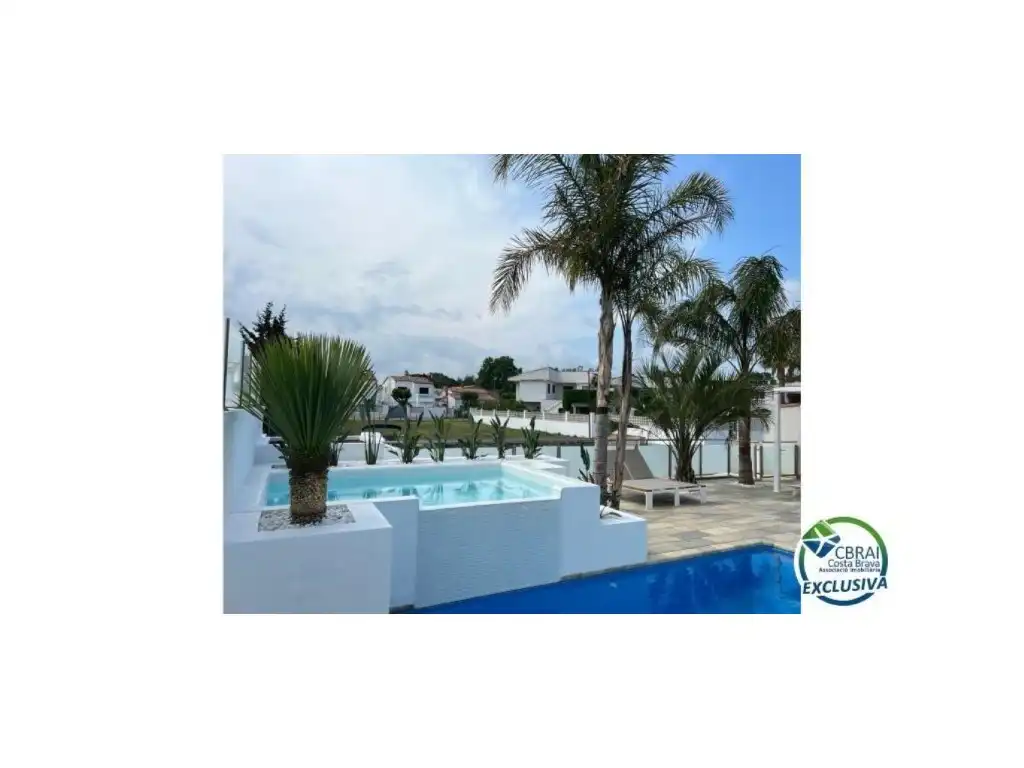 Piscina de Casa o xalet en venda en Empuriabrava amb Aire condicionat i Piscina
