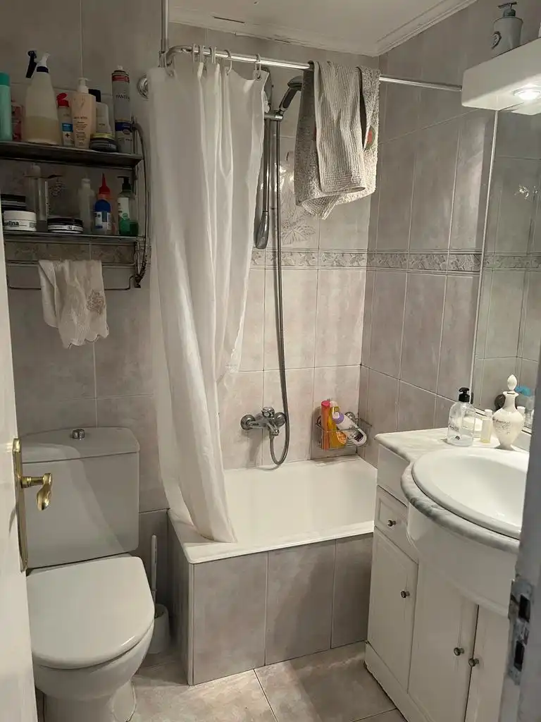 Badezimmer von Wohnung zum Verkauf in Vitoria - Gasteiz mit Heizung, Terrasse und Abstellraum